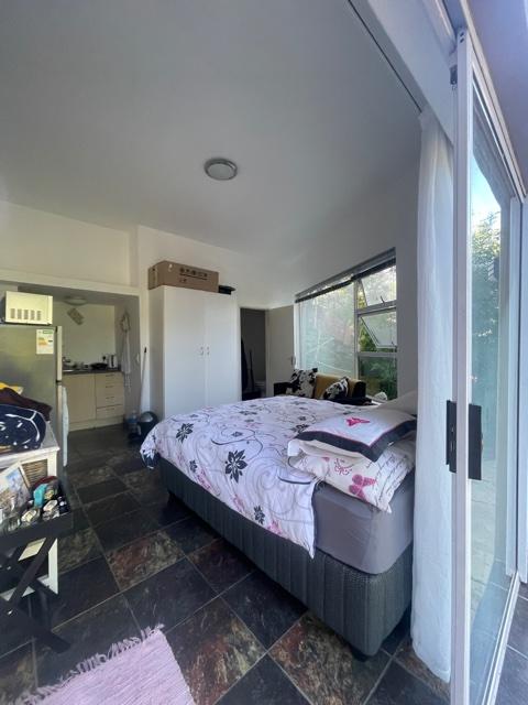 To Let 1 Bedroom Property for Rent in Robindale Gauteng