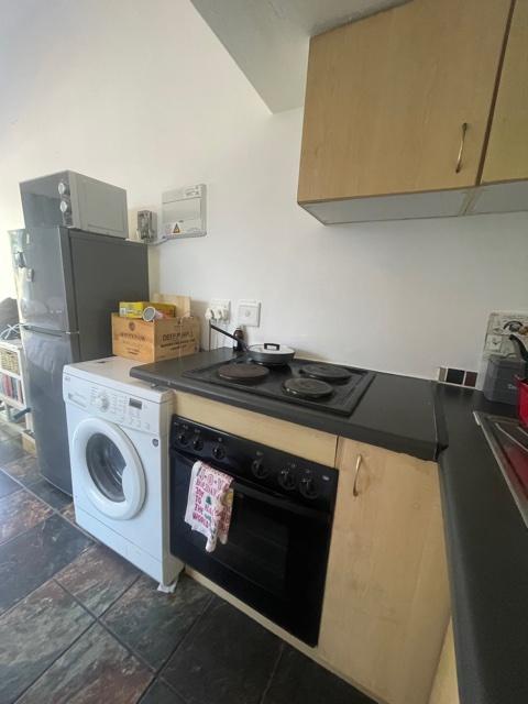 To Let 1 Bedroom Property for Rent in Robindale Gauteng