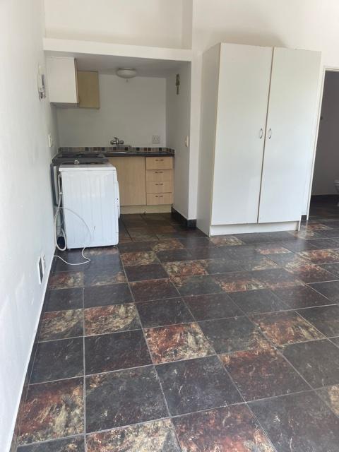 To Let 1 Bedroom Property for Rent in Robindale Gauteng