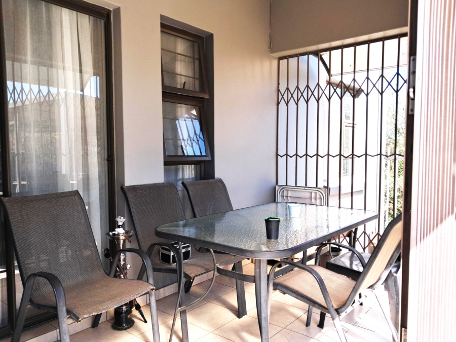 To Let 2 Bedroom Property for Rent in Discovery Gauteng