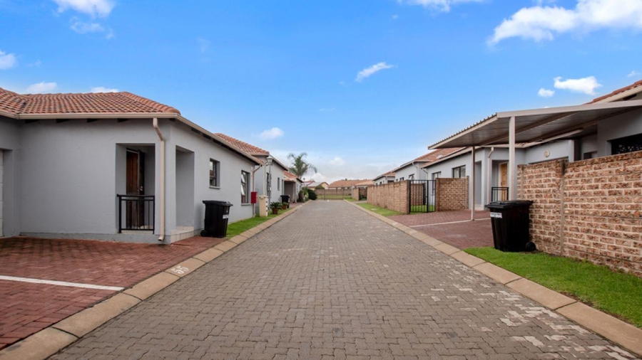 3 Bedroom Property for Sale in Parkrand Gauteng