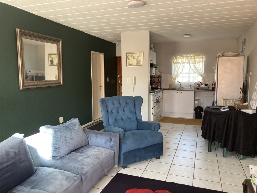 2 Bedroom Property for Sale in Vorna Valley Gauteng