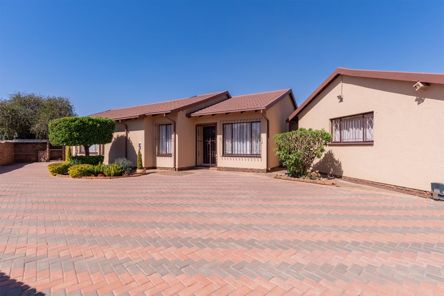 3 Bedroom Property for Sale in Delmore Park Gauteng