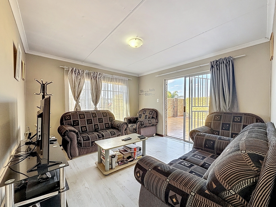 2 Bedroom Property for Sale in Equestria Gauteng