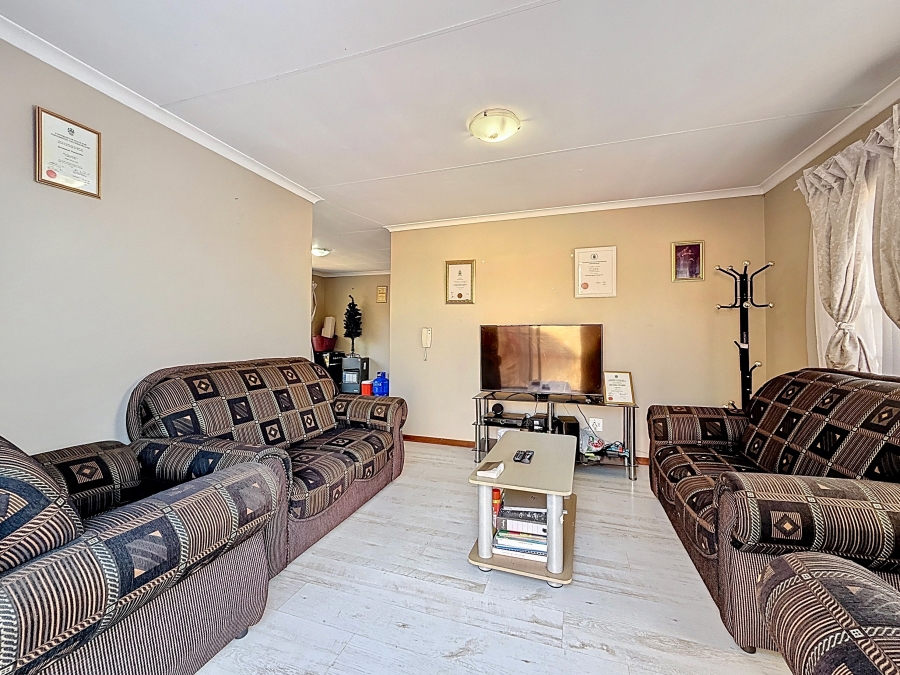 2 Bedroom Property for Sale in Equestria Gauteng