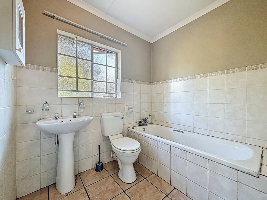 2 Bedroom Property for Sale in Equestria Gauteng