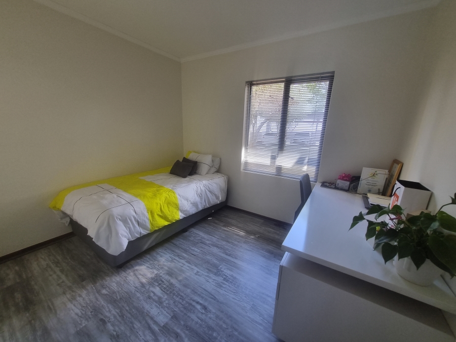 To Let 2 Bedroom Property for Rent in Jackal Creek Golf Estate Gauteng