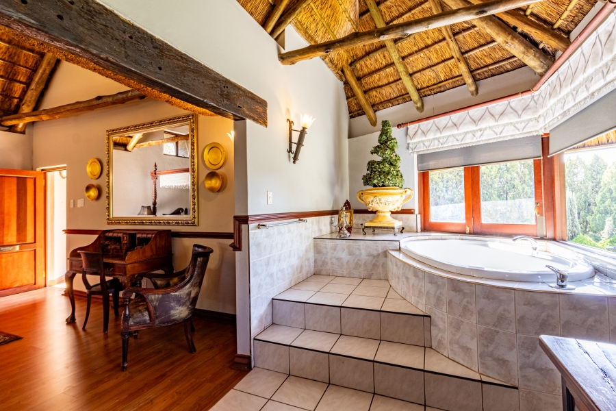 To Let 4 Bedroom Property for Rent in Silver Lakes Golf Estate Gauteng