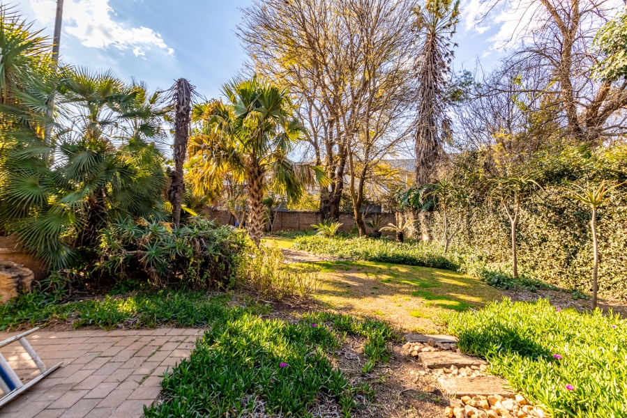 To Let 4 Bedroom Property for Rent in Silver Lakes Golf Estate Gauteng