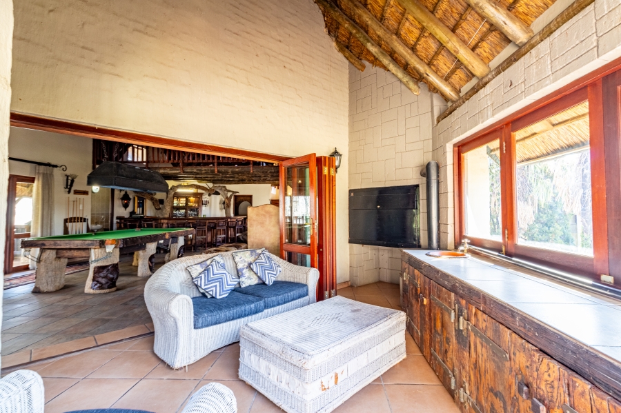 To Let 4 Bedroom Property for Rent in Silver Lakes Golf Estate Gauteng
