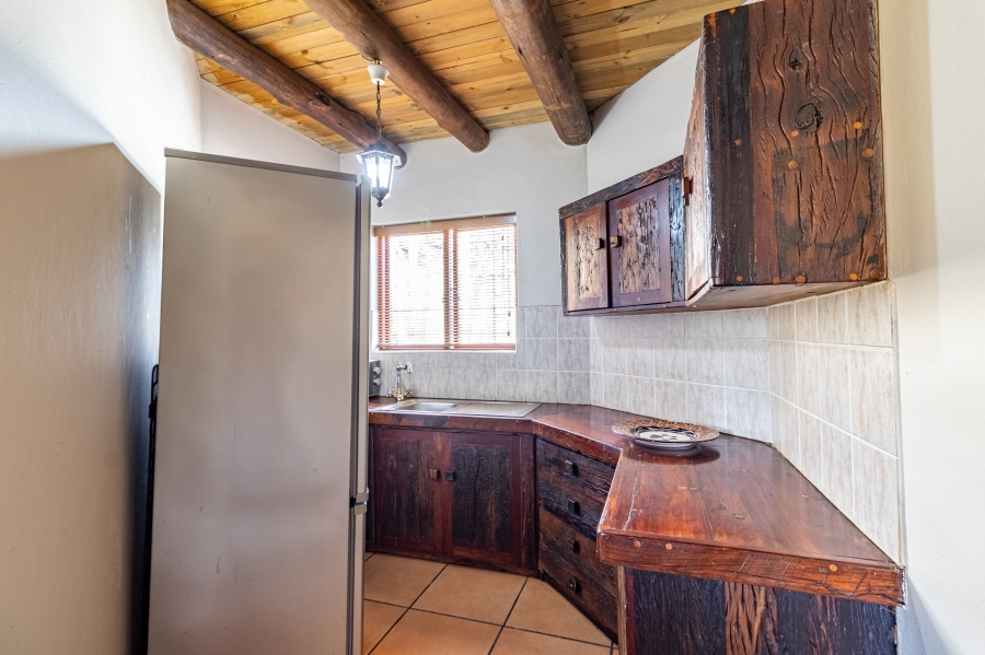 To Let 4 Bedroom Property for Rent in Silver Lakes Golf Estate Gauteng