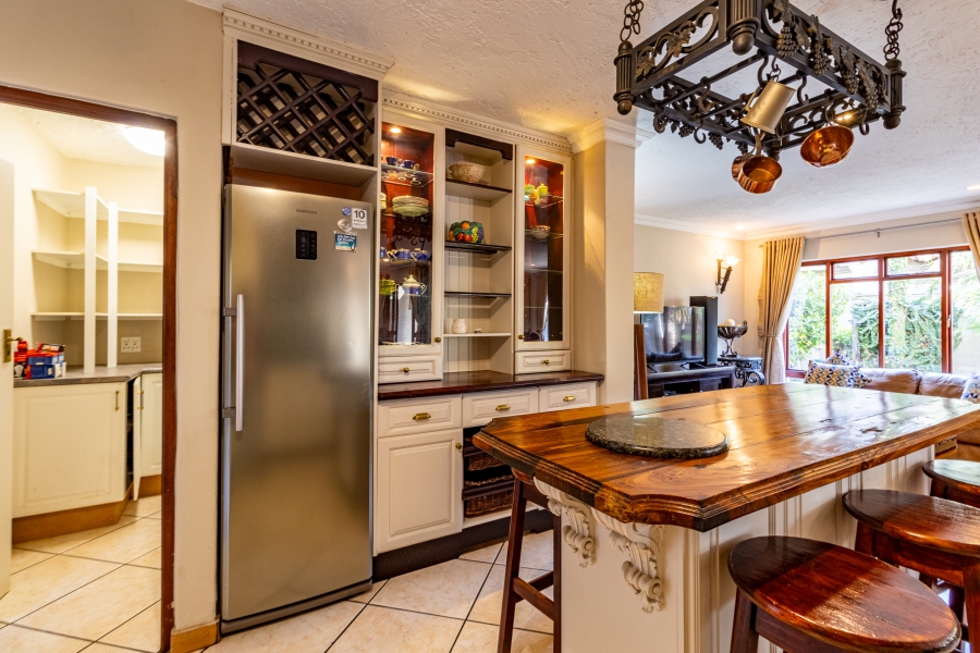 To Let 4 Bedroom Property for Rent in Silver Lakes Golf Estate Gauteng