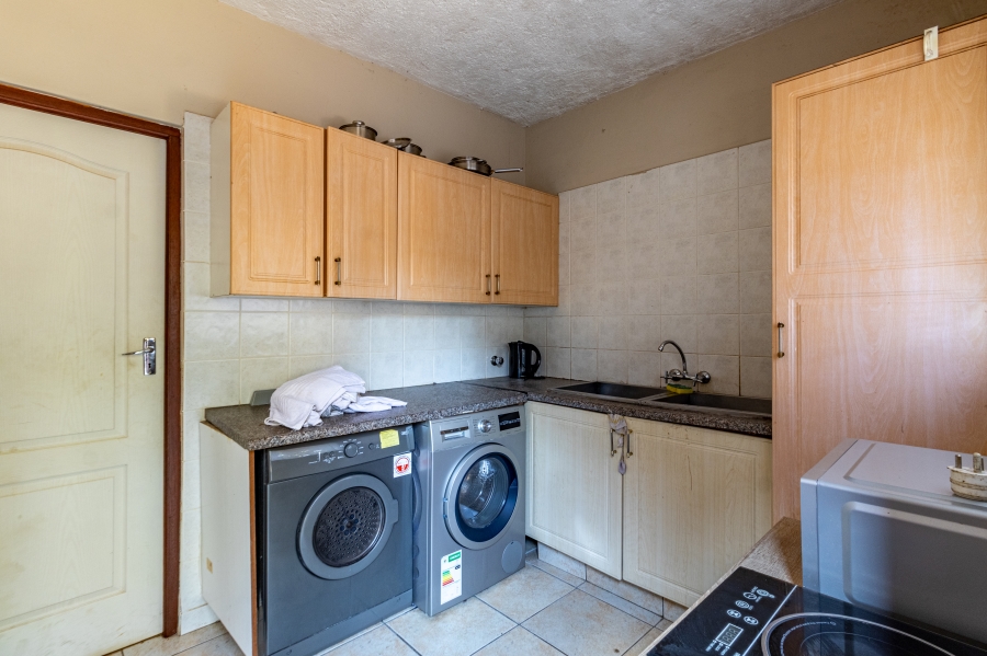 To Let 4 Bedroom Property for Rent in Silver Lakes Golf Estate Gauteng