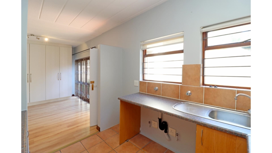 2 Bedroom Property for Sale in Paulshof Gauteng