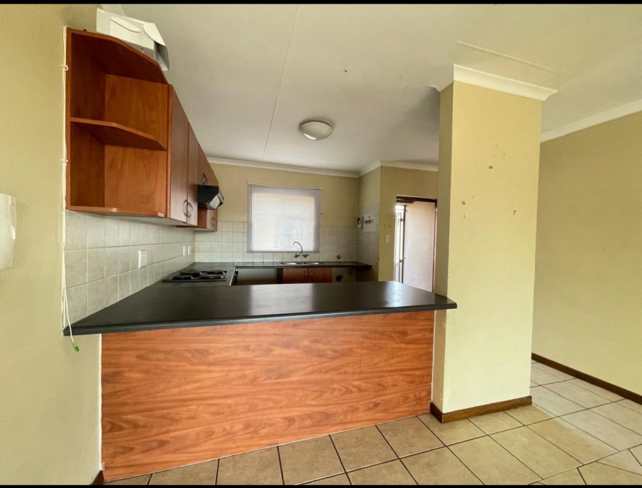 To Let 3 Bedroom Property for Rent in Noordwyk Gauteng