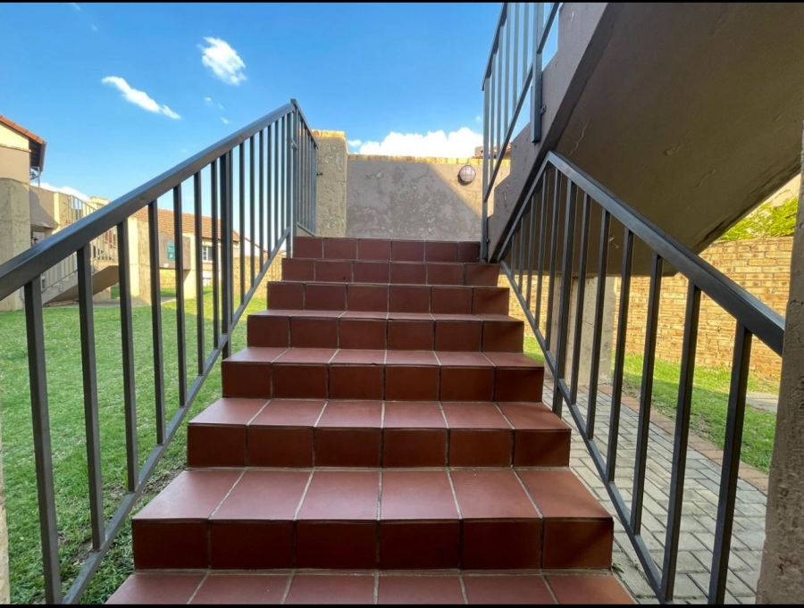 To Let 3 Bedroom Property for Rent in Noordwyk Gauteng