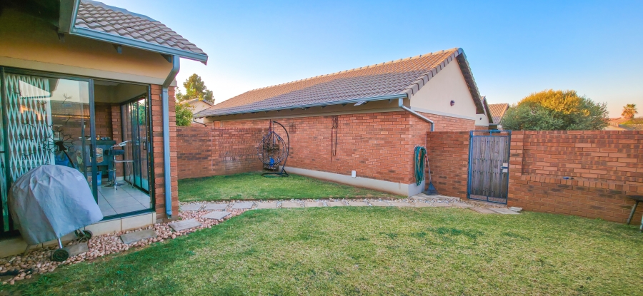 2 Bedroom Property for Sale in Equestria Gauteng
