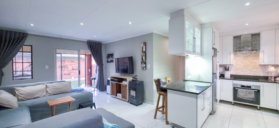 2 Bedroom Property for Sale in Equestria Gauteng