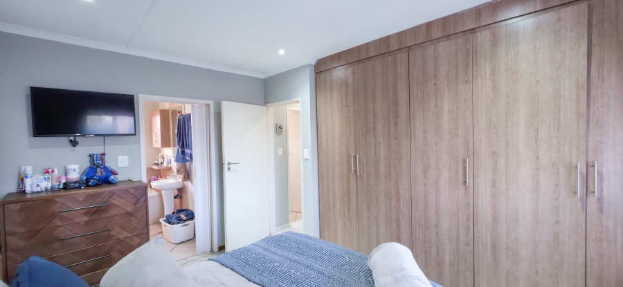 2 Bedroom Property for Sale in Equestria Gauteng