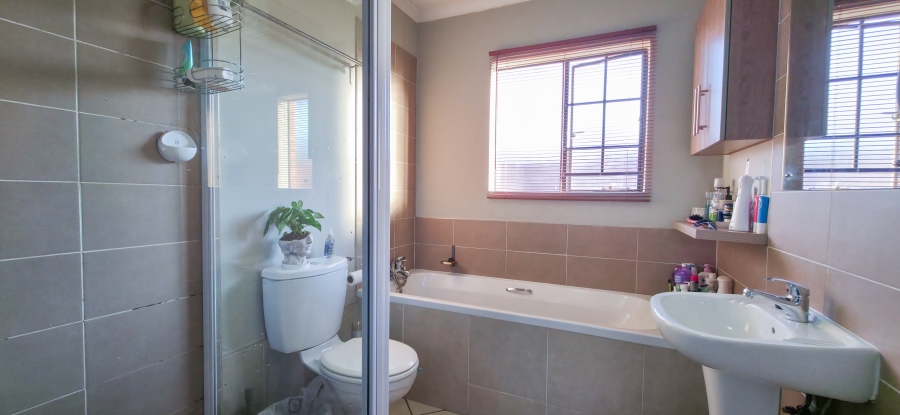 2 Bedroom Property for Sale in Equestria Gauteng