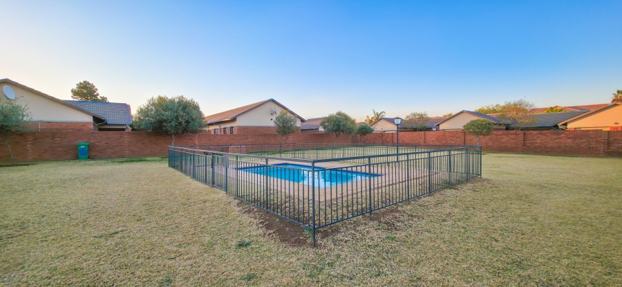 2 Bedroom Property for Sale in Equestria Gauteng