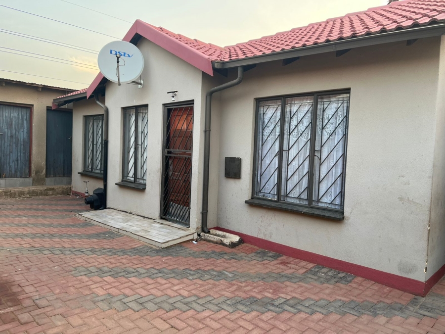 3 Bedroom Property for Sale in Protea Glen Gauteng