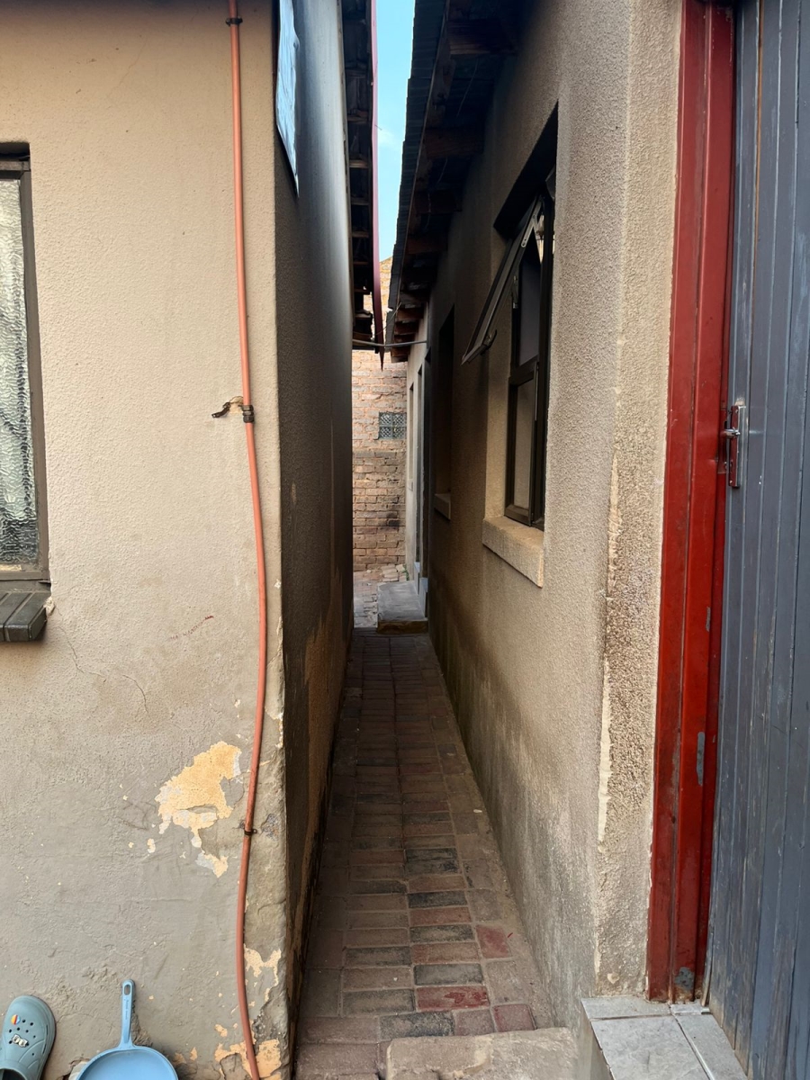 3 Bedroom Property for Sale in Protea Glen Gauteng