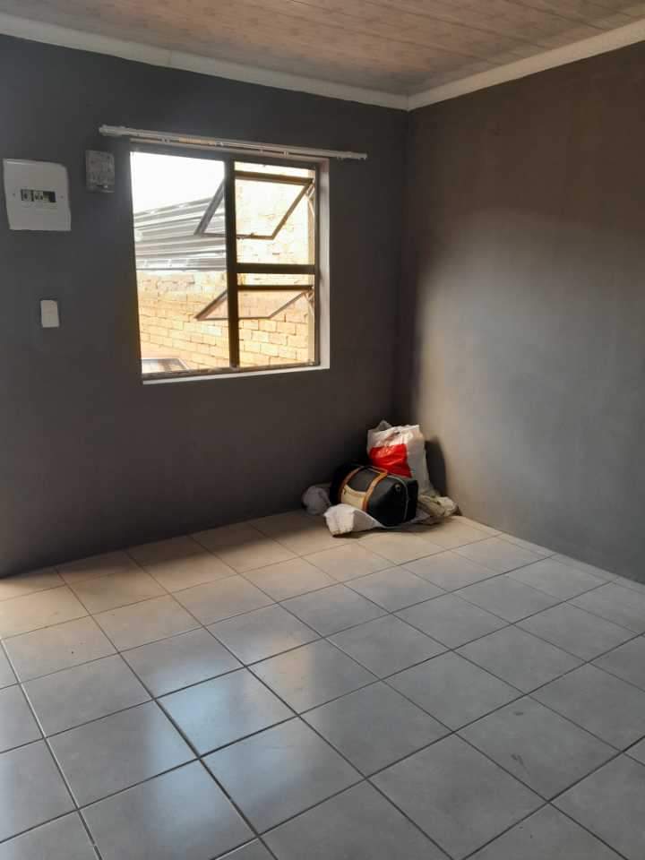 3 Bedroom Property for Sale in Protea Glen Gauteng
