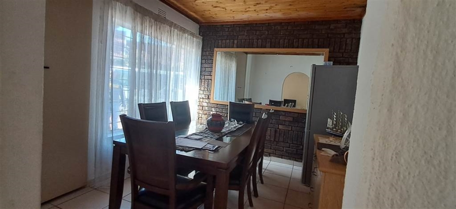 3 Bedroom Property for Sale in Brackenhurst Gauteng