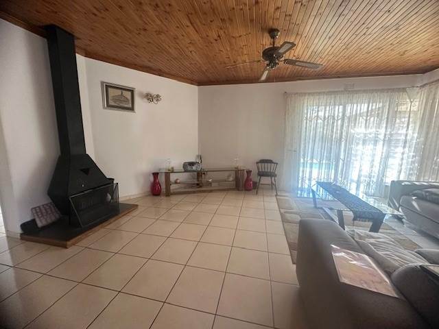 3 Bedroom Property for Sale in Brackenhurst Gauteng