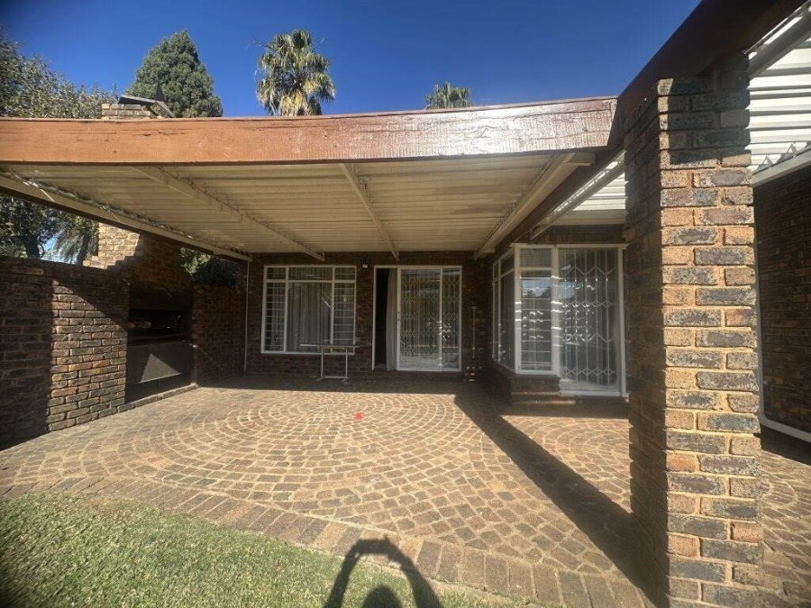 3 Bedroom Property for Sale in Brackenhurst Gauteng