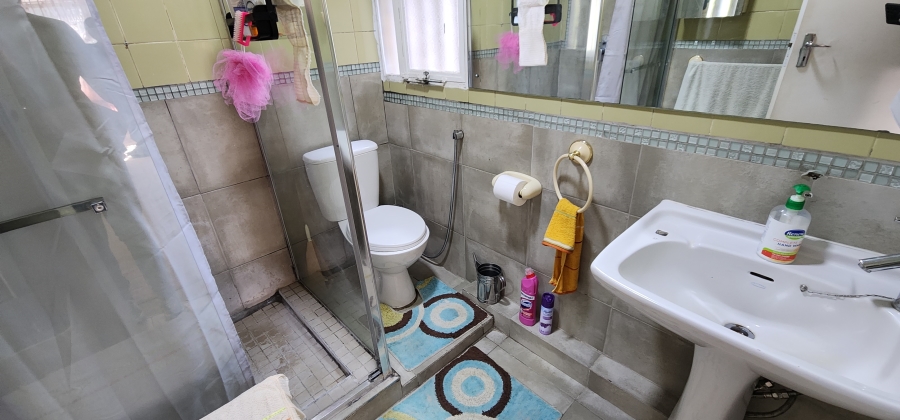 3 Bedroom Property for Sale in Mondeor Gauteng