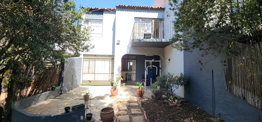 3 Bedroom Property for Sale in Mondeor Gauteng