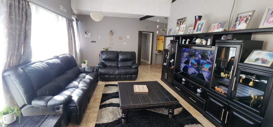 4 Bedroom Property for Sale in Brackenhurst Gauteng