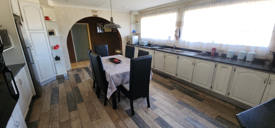 4 Bedroom Property for Sale in Brackenhurst Gauteng