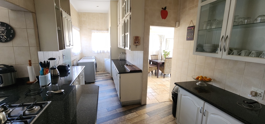 4 Bedroom Property for Sale in Brackenhurst Gauteng