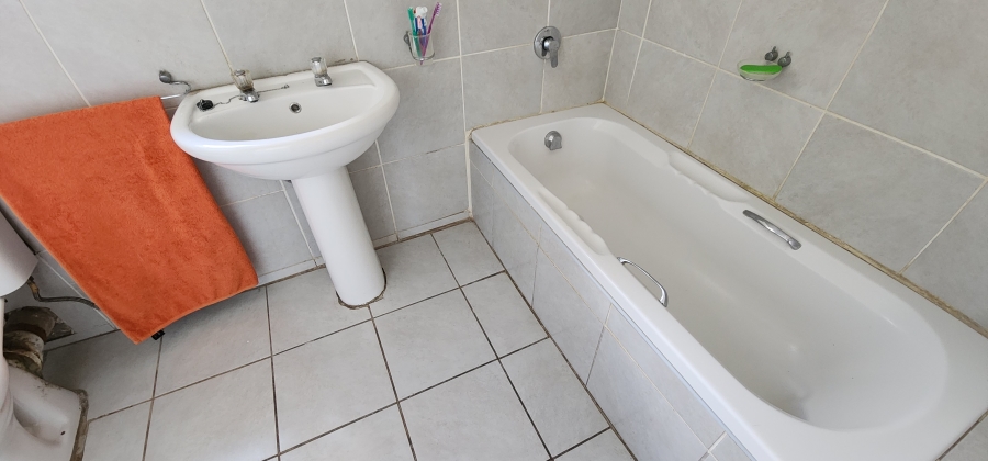 3 Bedroom Property for Sale in Verwoerdpark Gauteng
