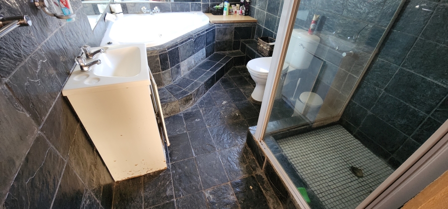 3 Bedroom Property for Sale in Verwoerdpark Gauteng