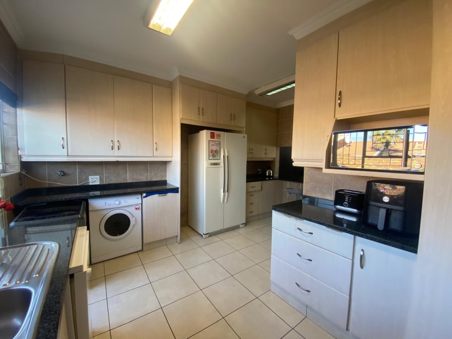 3 Bedroom Property for Sale in Northmead Gauteng