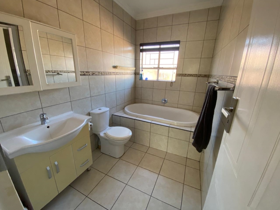 3 Bedroom Property for Sale in Northmead Gauteng