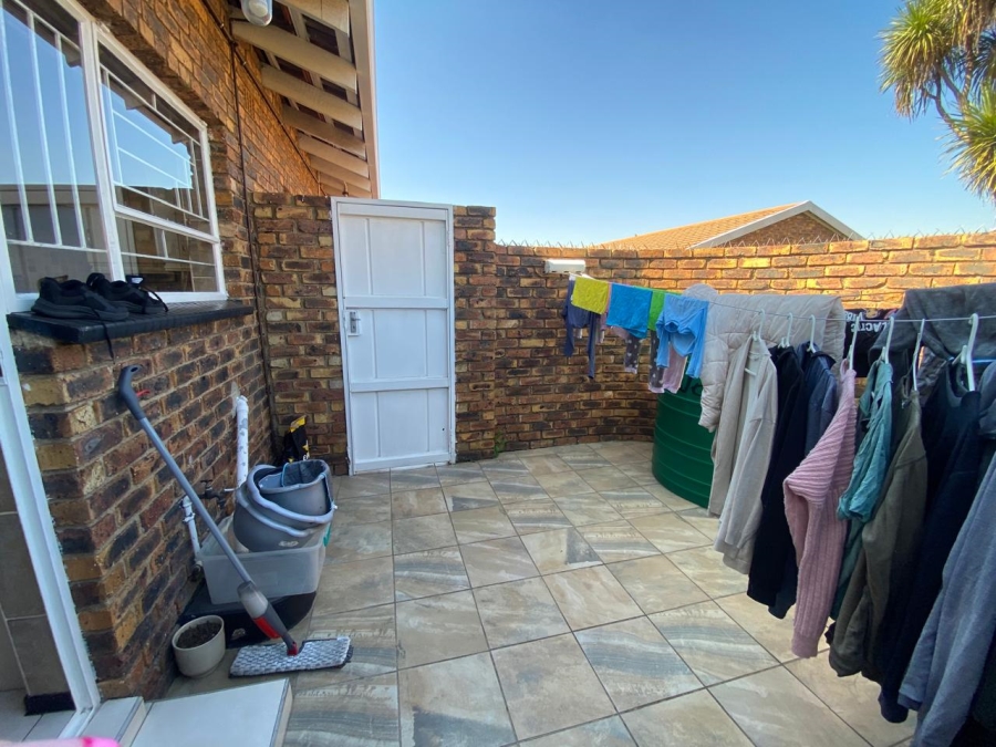 3 Bedroom Property for Sale in Northmead Gauteng