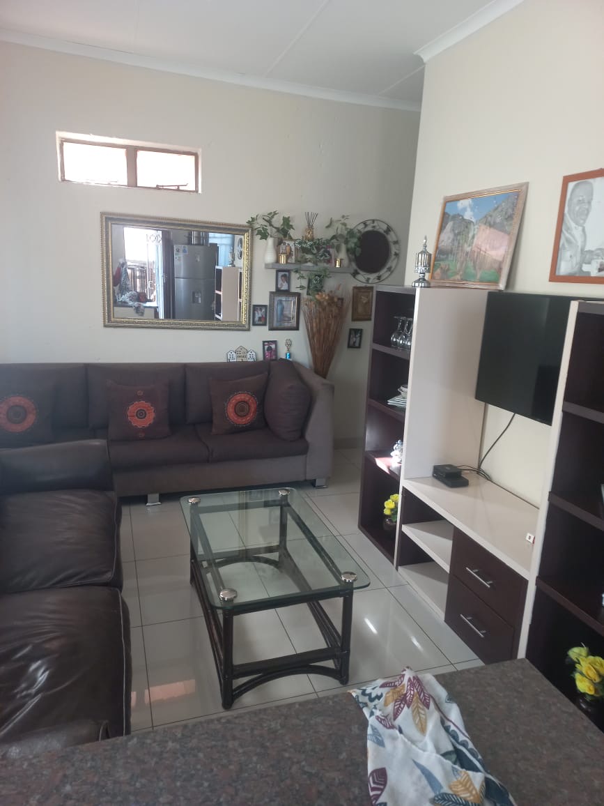 To Let 2 Bedroom Property for Rent in Erasmia Gauteng