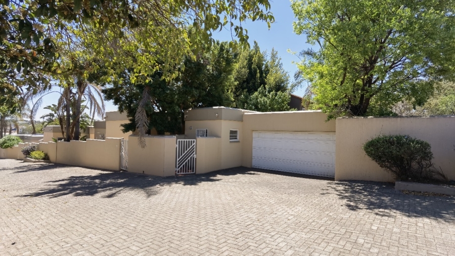 To Let 3 Bedroom Property for Rent in North Riding Gauteng