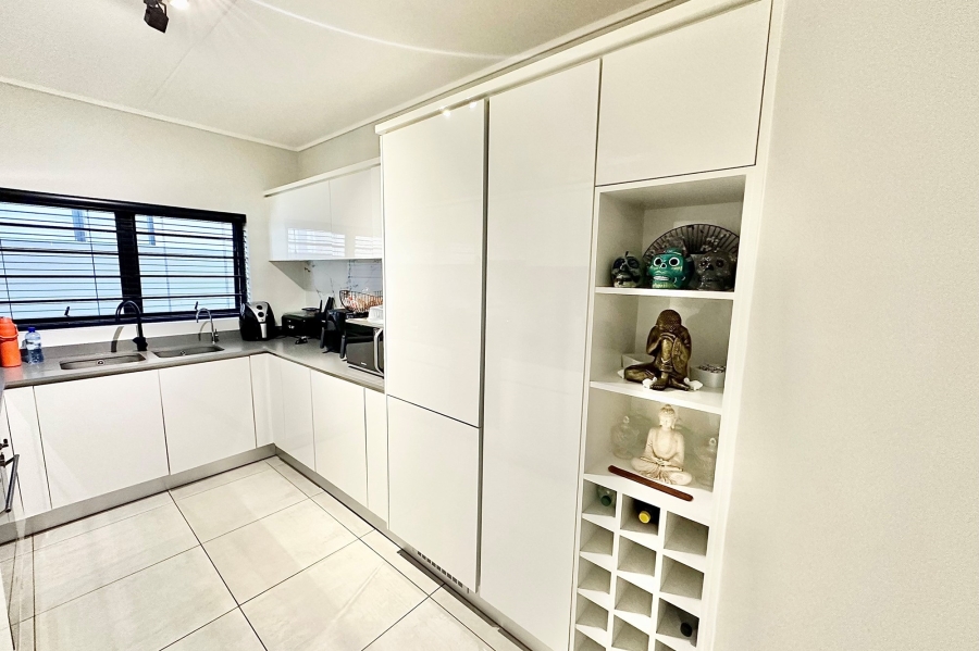 3 Bedroom Property for Sale in The Polofields Gauteng
