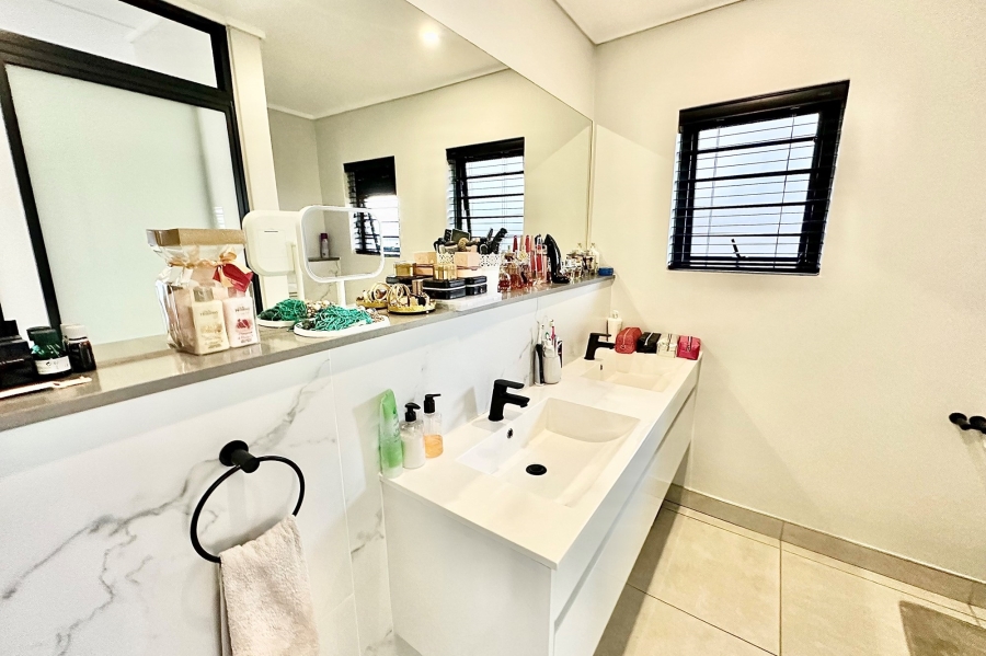 3 Bedroom Property for Sale in The Polofields Gauteng