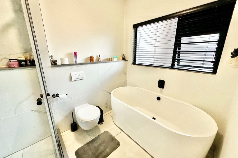 3 Bedroom Property for Sale in The Polofields Gauteng