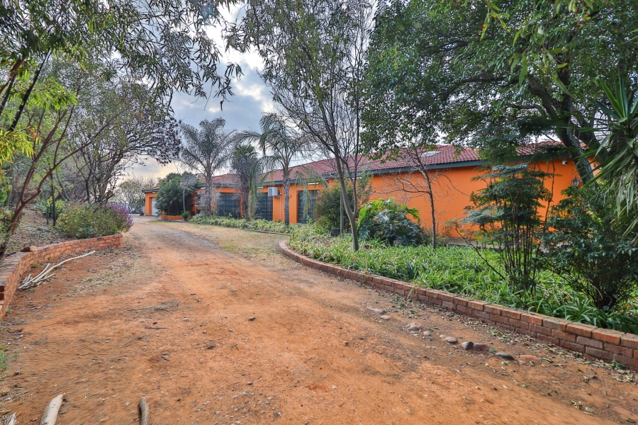 4 Bedroom Property for Sale in Hartzenbergfontein Gauteng