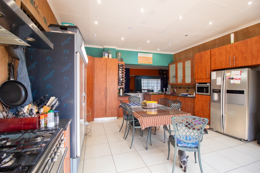 4 Bedroom Property for Sale in Hartzenbergfontein Gauteng