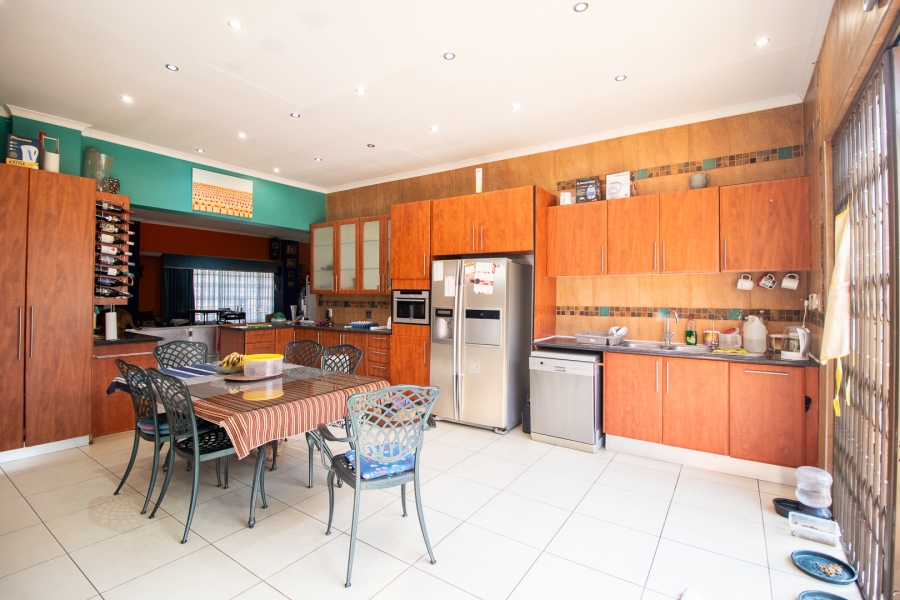 4 Bedroom Property for Sale in Hartzenbergfontein Gauteng