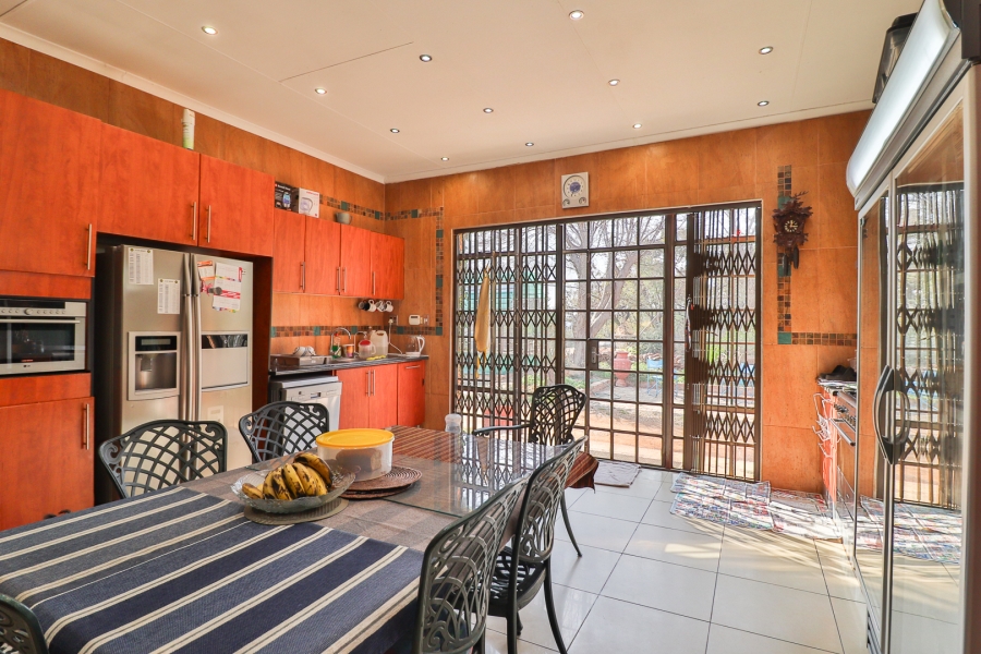 4 Bedroom Property for Sale in Hartzenbergfontein Gauteng